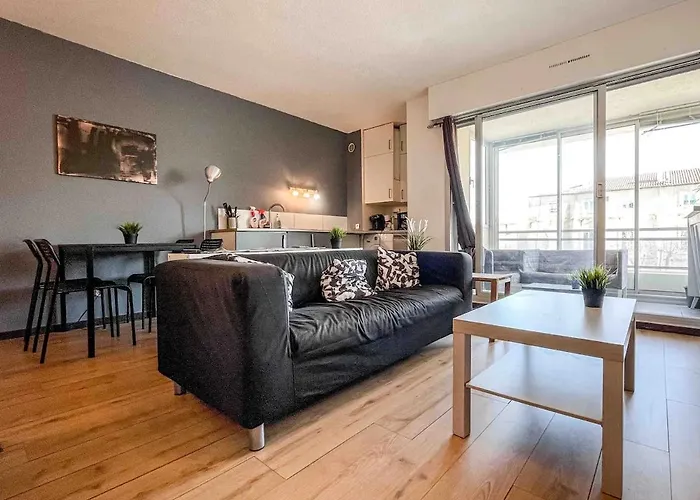 Petit Bijou, A 2 Pas De La Gare Et Du Centre Ville